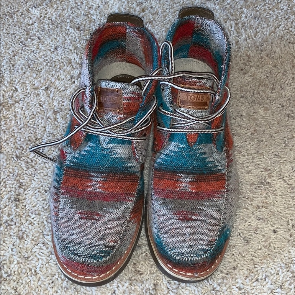 tribal fleece toms boots